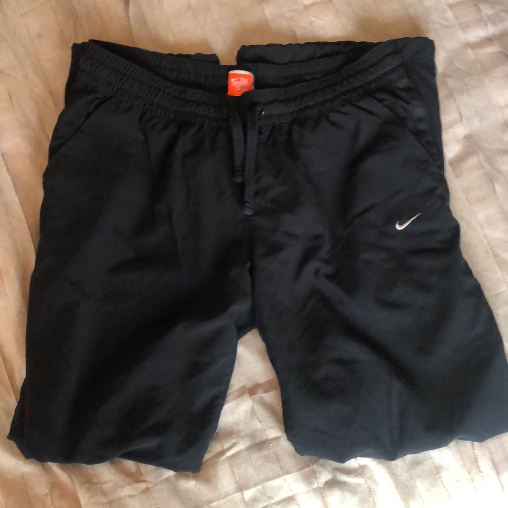 Nike Wind pants! 🖤🖤🖤